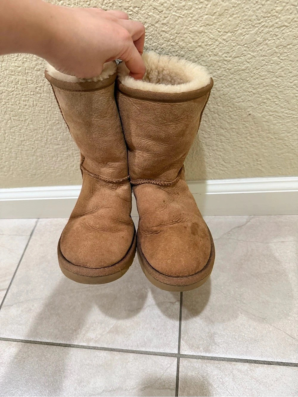 UGG Classic Short Boot Shearling Lined Boots in Brown